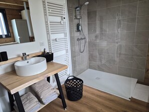 Unclassified image, 3 of 7, button - Vrbo Property (Les Poulières)