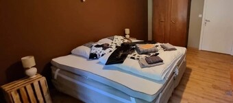 The Estate - Sleeps 28 - Optional spa and sauna