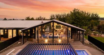 Mackenzie Country Lodge