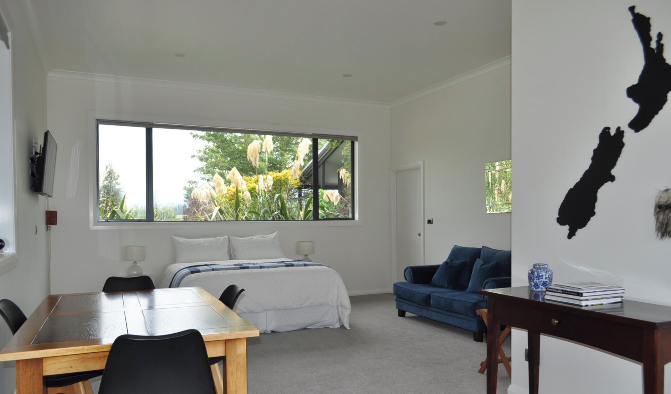 Suite, Mountain View
