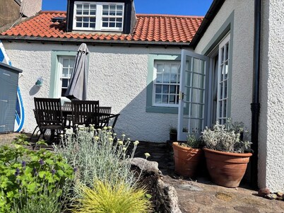 Castaway Beach Cottage