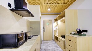 Club-Zimmer, Stadtblick | Eigene Küche | Mikrowelle