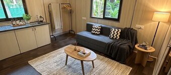 Coconut Grove Ecostay Stay with Pool Cinema & BBQ