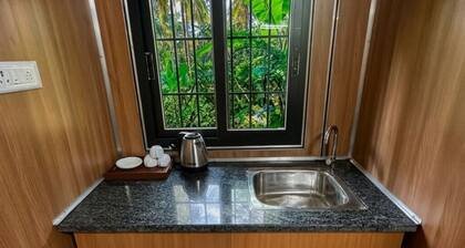 Coconut Grove Ecostay Stay with Pool Cinema & BBQ