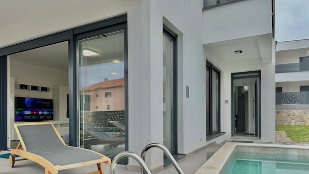 Pool - Vrbo Property (Milčetići)