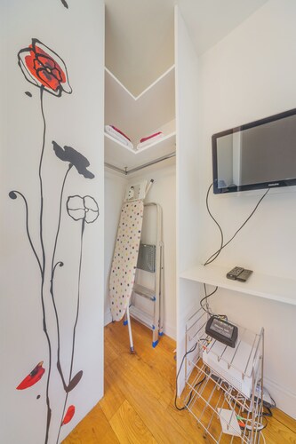 confortable studio in the oberkampf district