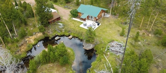 Creekside Montana Cabin, 7 mins to Philipsburg, Sleeps 6