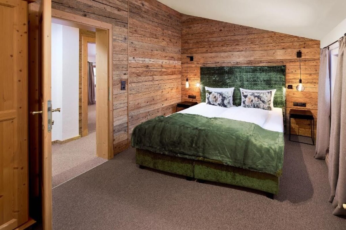 Deluxe Chalet, Balcony, Garden View