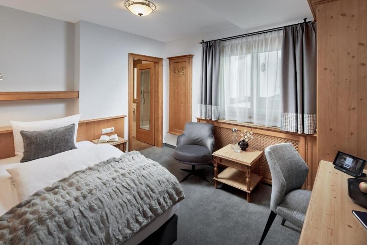 Single Room, Courtyard View