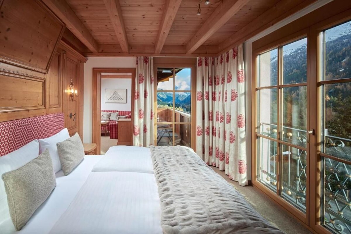 Family Suite, 2 Bedrooms, Balcony, Mountain View