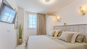 Room - Vrbo Property (Playa de las Américas)
