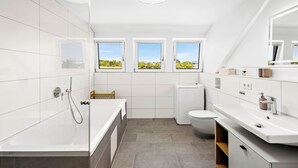 Bathroom - Vrbo Property (Stein)