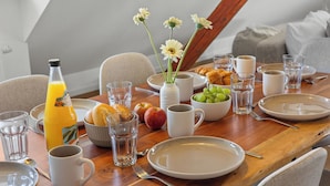 Dining - Vrbo Property (Stein)