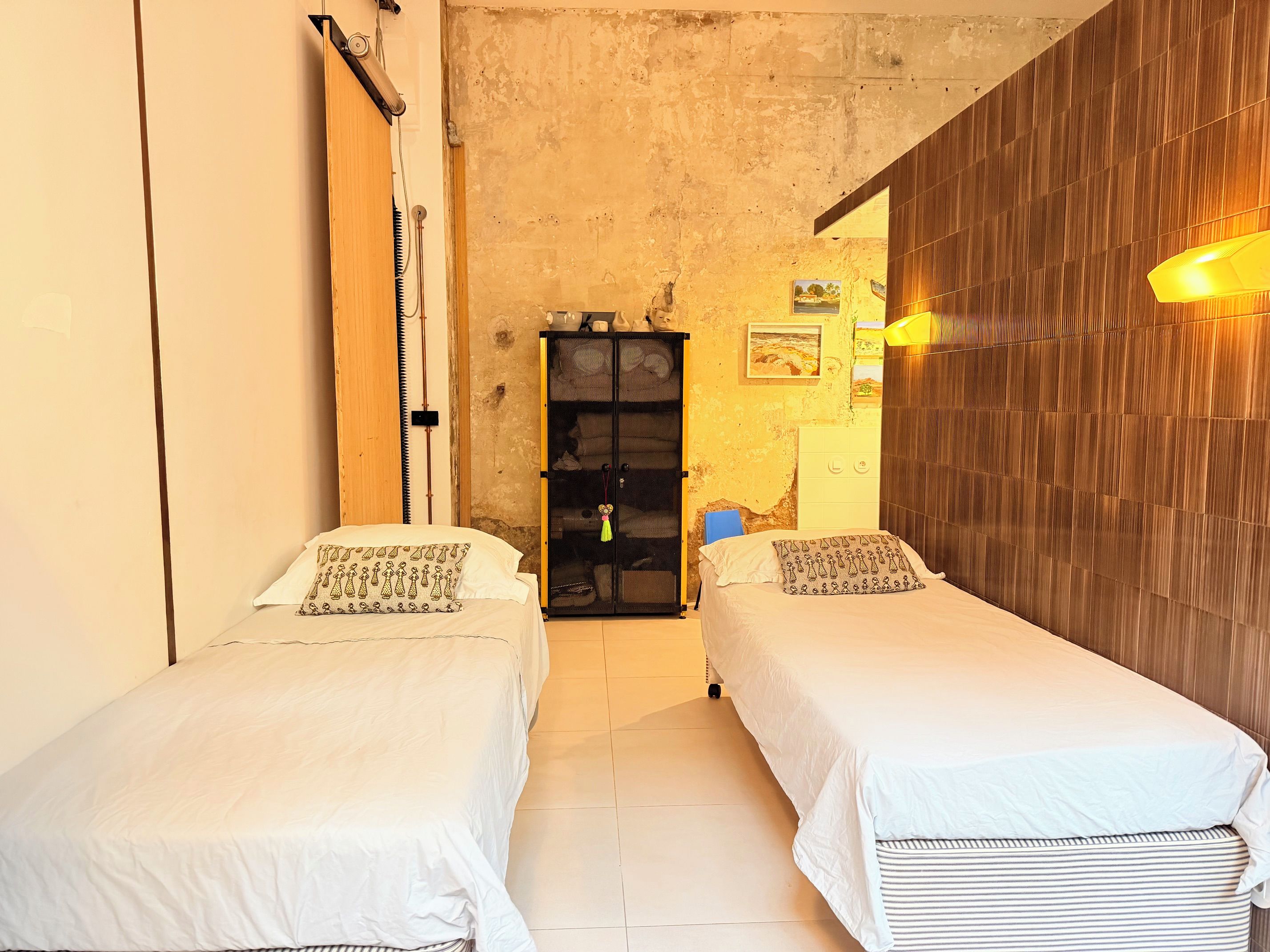 2 bedrooms, iron/ironing board, WiFi (free), bed sheets