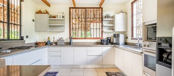 Private Pool, Luxe Patio: 4BR Carrillo Villa