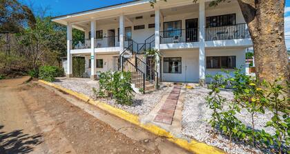Playas del Coco Condo w/ Pool: Walk to Beach!