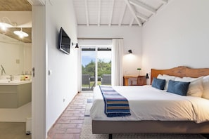 Unclassified image, 3 of 53, button - Abacatus Farmhouse (TAVIRA)