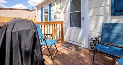 Near Bent's Old Fort: Quiet La Junta Home
