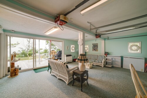 Lakefront Apt w/ Sweeping Views in St Joseph