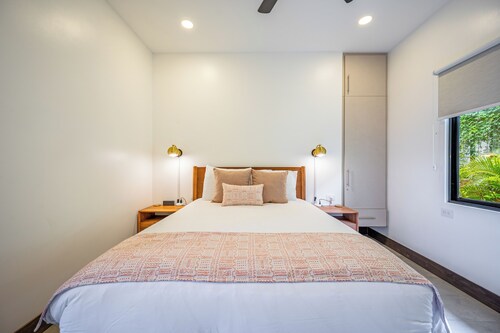 Modern 4BR Family Home w/ Pool in Tamarindo