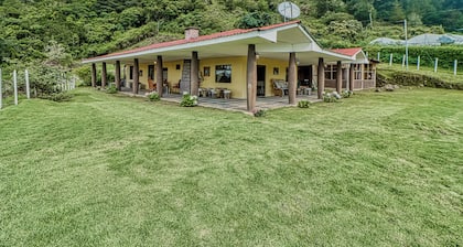Dog-friendly, Secluded, Game Room: Dota Mountain