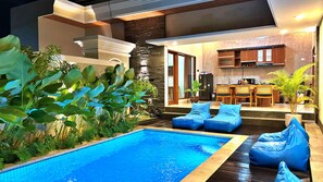 Unclassified image, 2 of 19, button - 3-bedroom/3-bathroom Villa with private Pool in Seminyak (Badung)