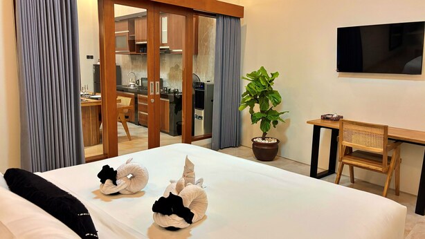 Room - 3-bedroom/3-bathroom Villa with private Pool in Seminyak (Badung)