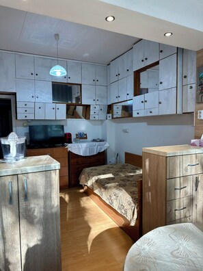 Unclassified image, 5 of 23, button - Beach 1 bedroom apartment in Varna with AC (Varna)