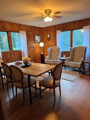 Unclassified image, 3 of 16, button - The Orchard & Vine Cabin is ready to welcome you into Western North Carolina (Hendersonville)