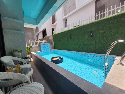 Ivory Game Palacio Luxury 4BHK Villa