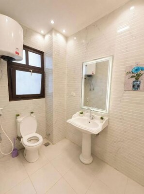 Bathroom - Two-bedroom apartment in Casa Beverly Hills (Giza Governorate)