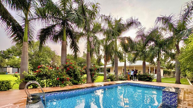 Bungalow Deluxe, ban công | Hồ bơi