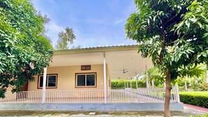 Bungalow Deluxe, ban công | Ngoại thất