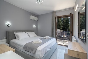 Room - Vrbo Property (Agia Effimia)