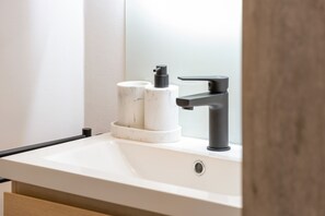 Bathroom - Apartment in A Hotel 'Blickallee' (Havixbeck)