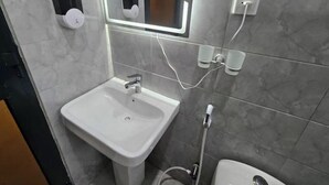 Bathroom - Kate Apartment in Dodoma, A Home of Comfort! (Dar es Salaam)