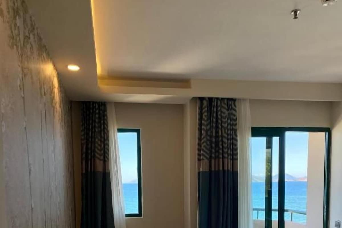 Double Room, Balcony, Partial Sea View