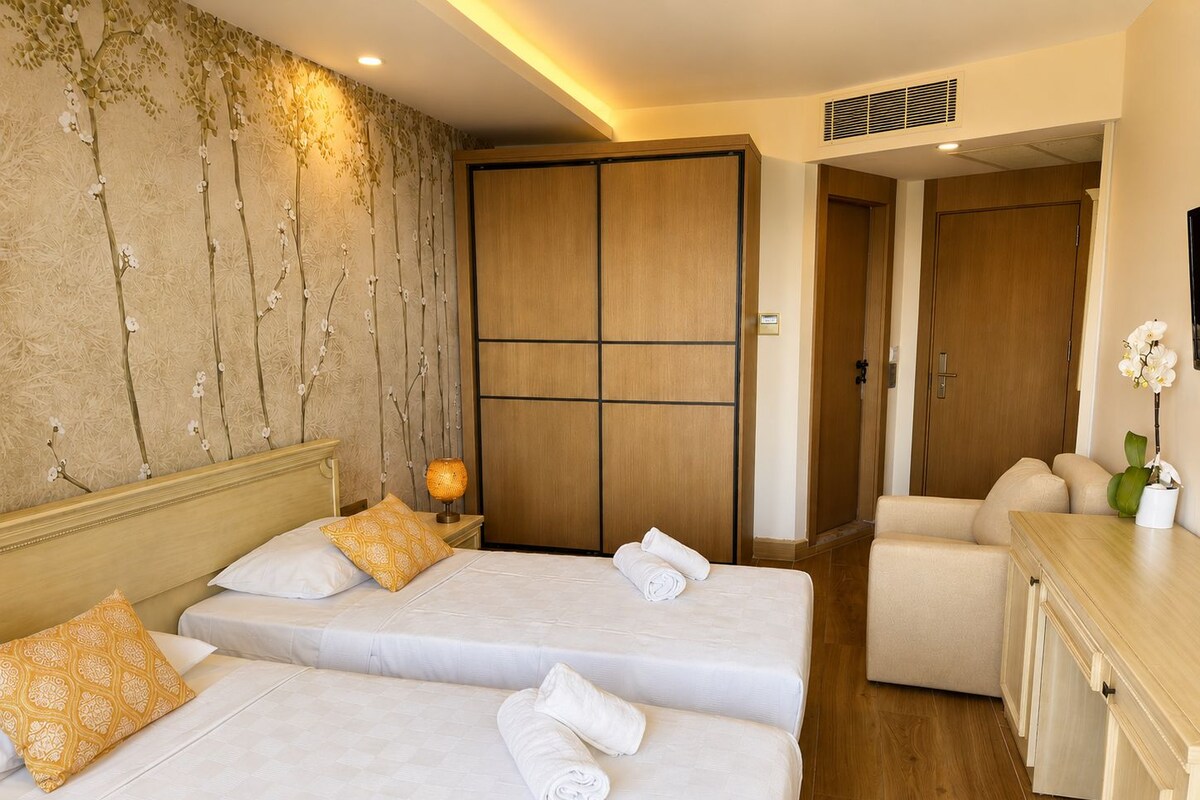 Standard Twin Room, Balcony, Partial Sea View | Terrace/patio