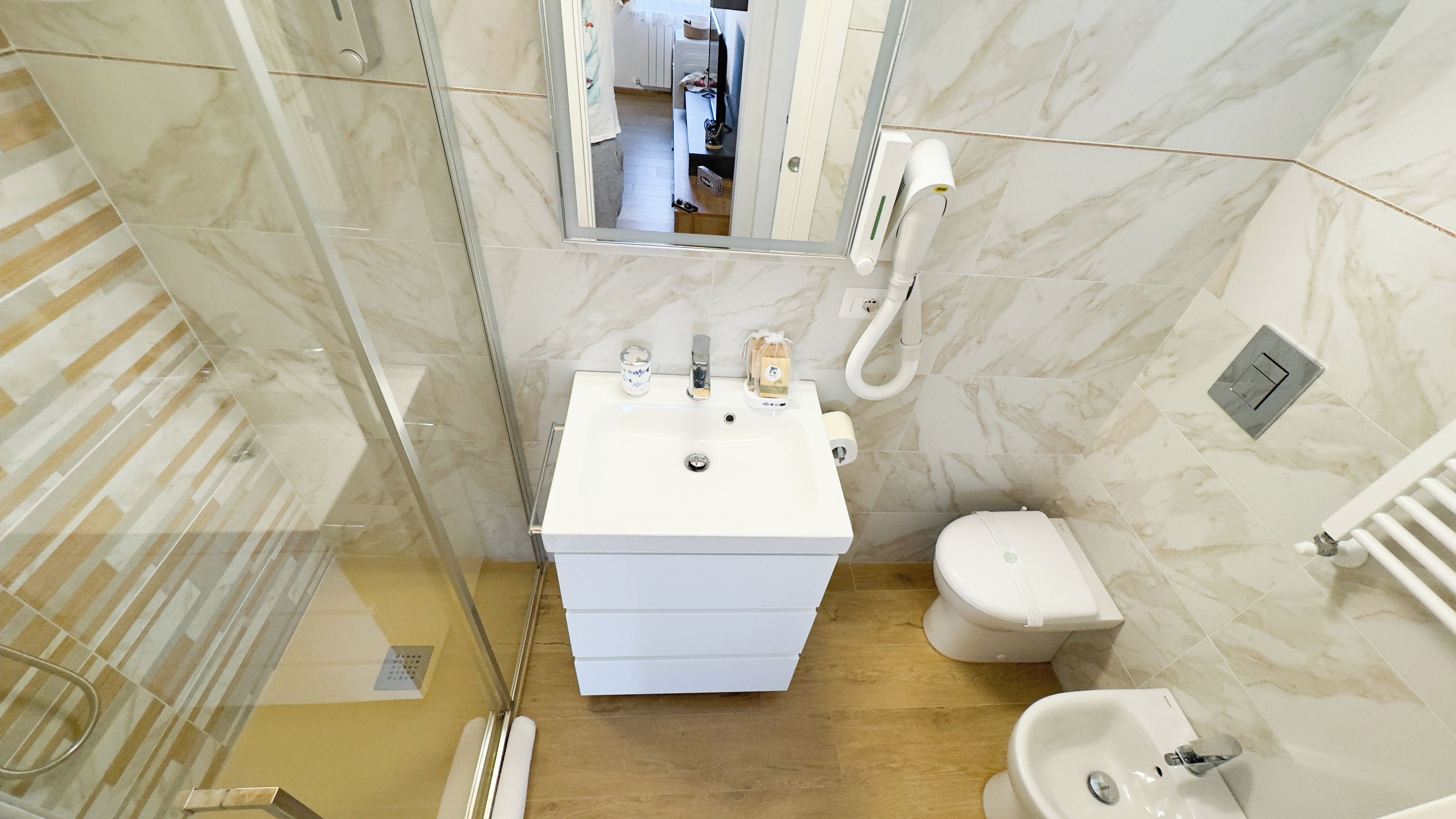 Apartment (1 Bedroom) | Bathroom | Shower, bidet