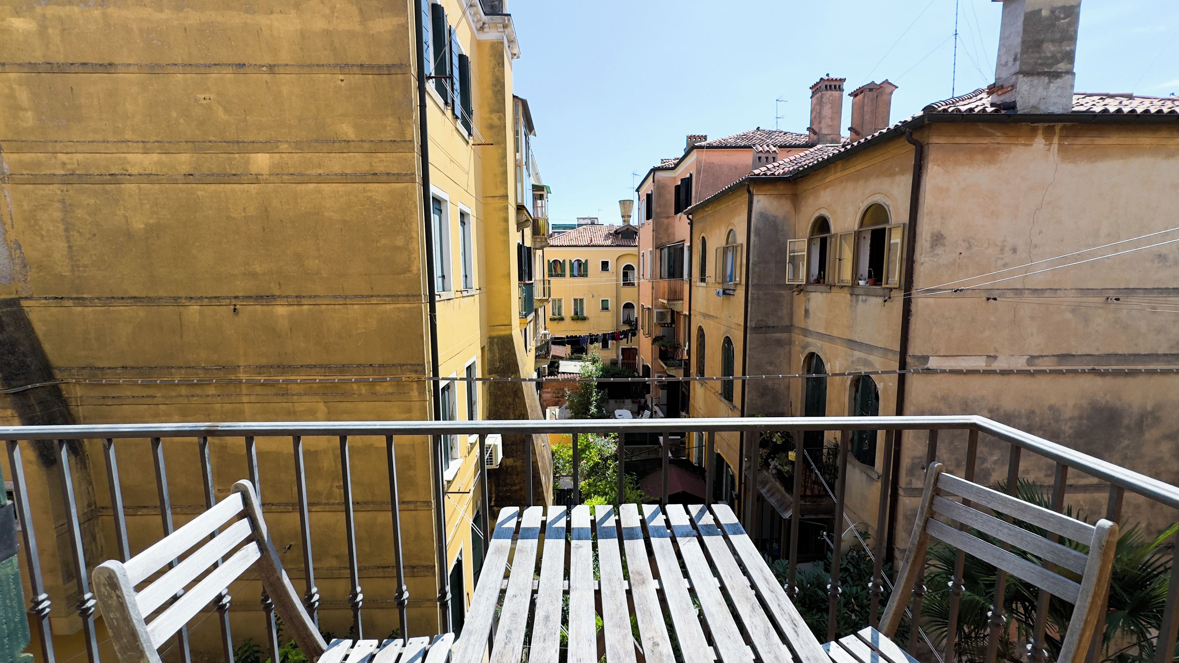 Apartment (1 Bedroom) | Balcony