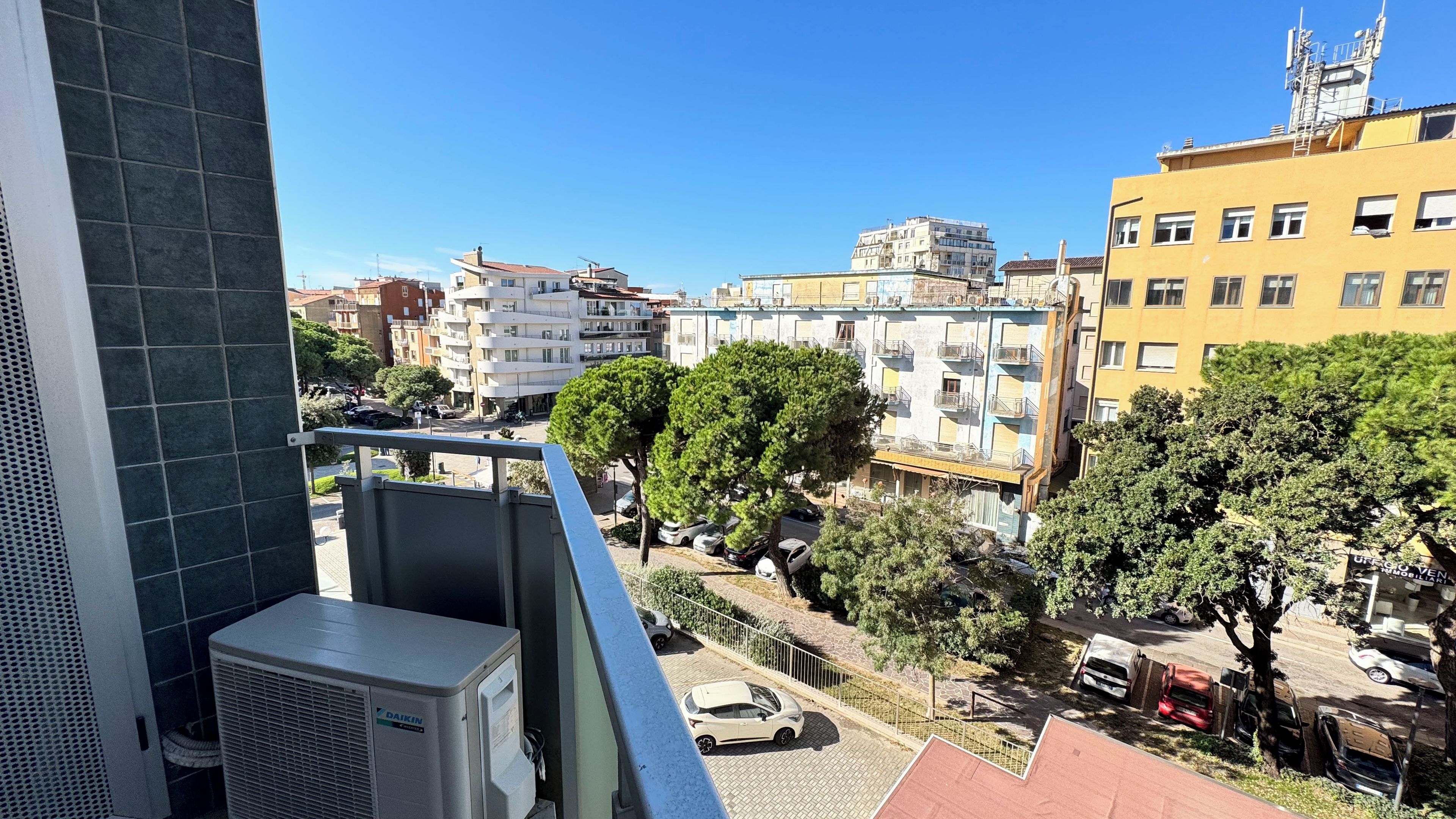 Apartment (2 Bedrooms) | Balkon
