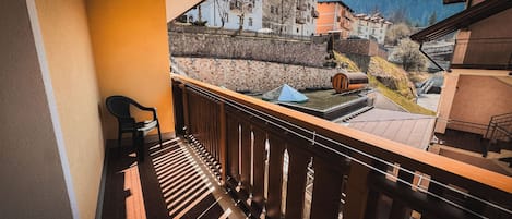 Apartment (2 Bedrooms) | Balcony