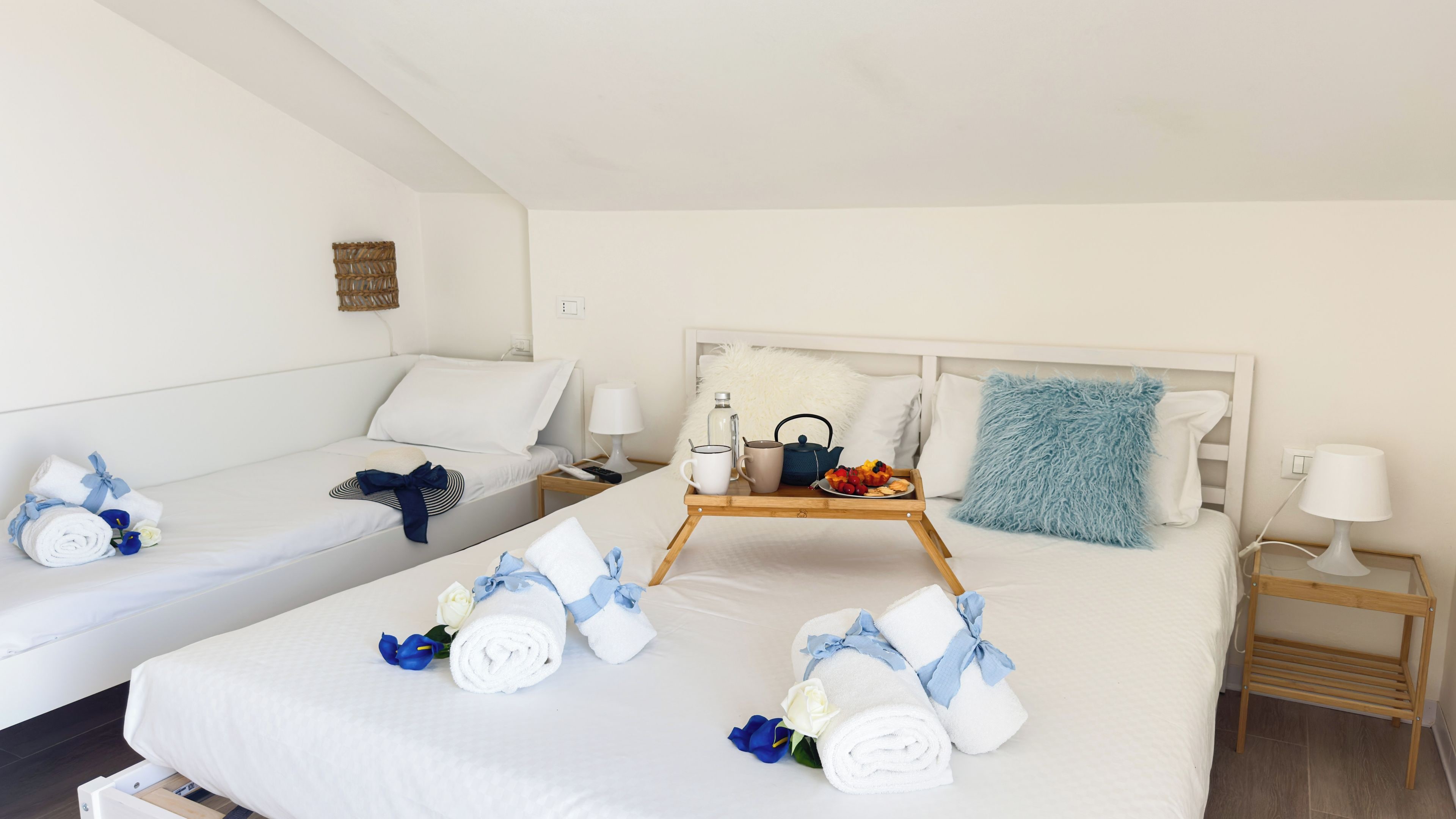 Apartment (1 Bedroom) | 1 bedroom, iron/ironing board, bed sheets