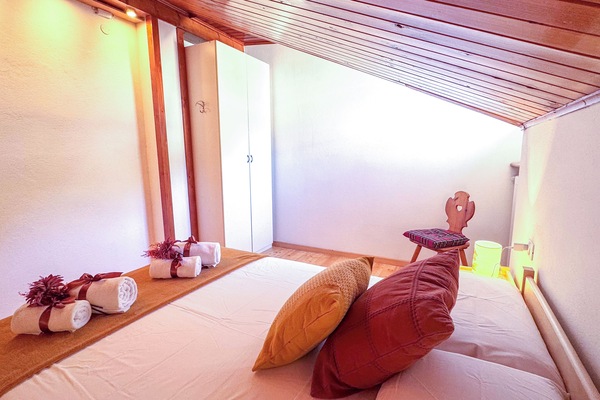 Apartment (2 Bedrooms) | 2 bedrooms, iron/ironing board, cots/infant beds, bed sheets