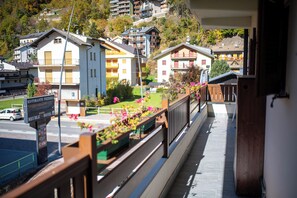 Balcony - Appartamento Via Roma by Ca-sa Check (Aprica)