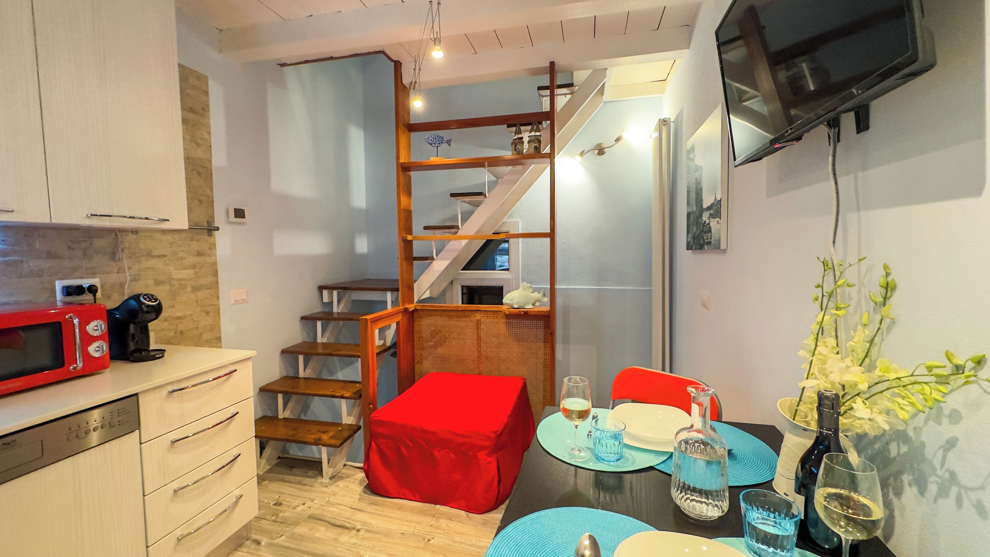 Apartment (1 Bedroom) | Living area | TV