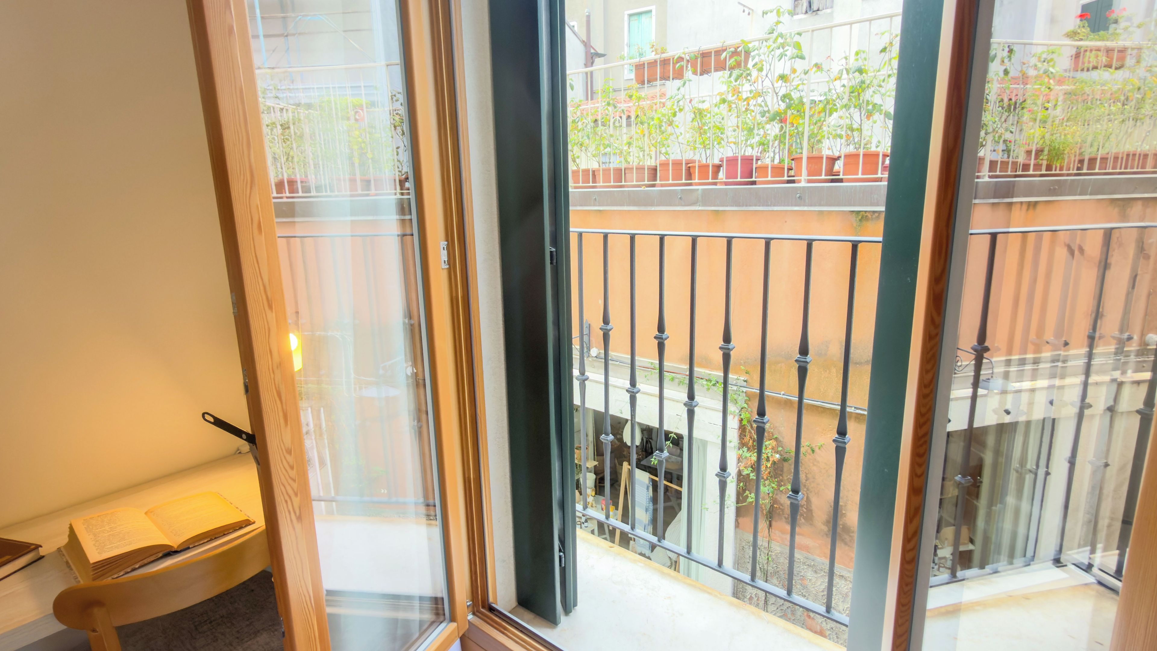 Apartment (2 Bedrooms) | Balcony