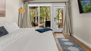 WiFi, bed sheets