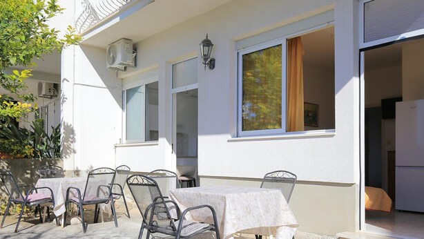 Unclassified image, 1 of 2, button - Apartments & Room Fabijan (Podstrana)