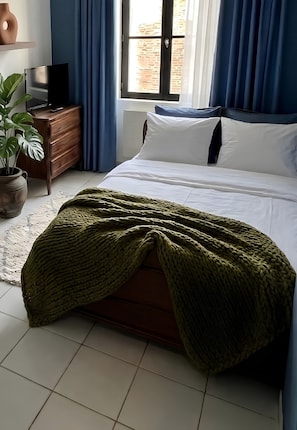 Room - Vrbo Property (Redon)